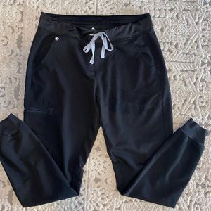 Black Figs scrubs tall medium